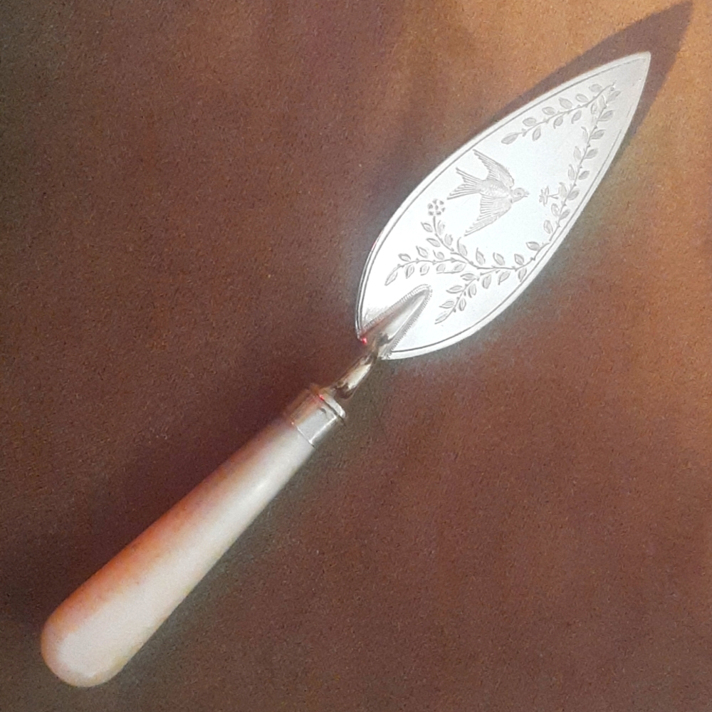 Antique Pastry Server by Baum Brothers, Sheffield.